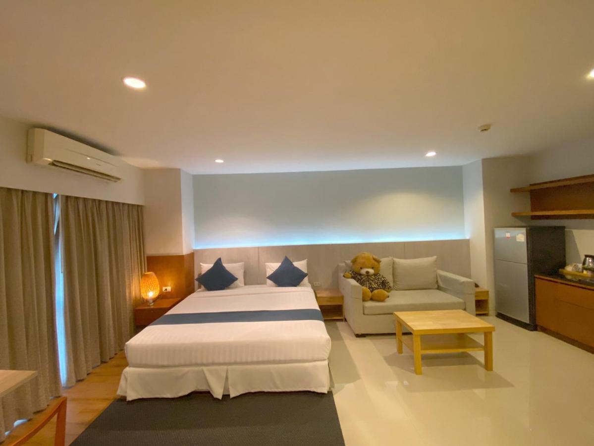 Crystal Jade Hotel Rayong Bagian luar foto