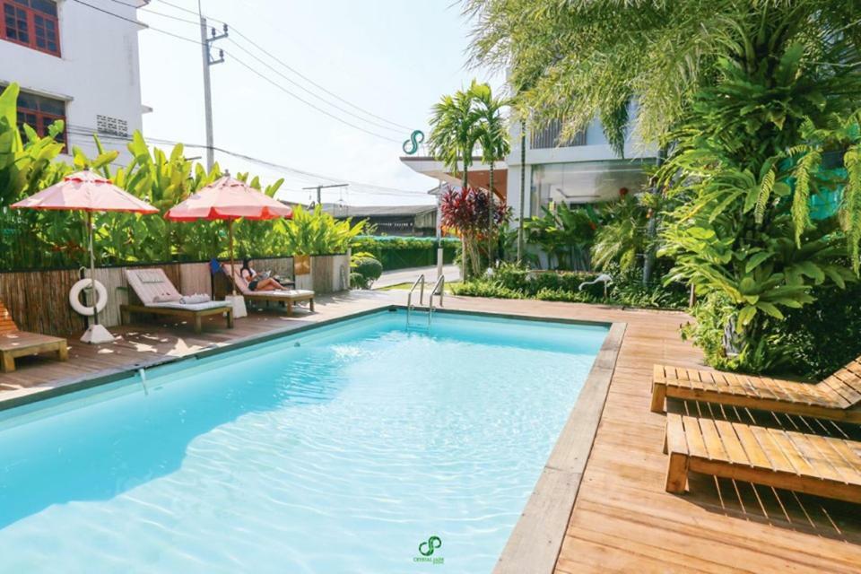 Crystal Jade Hotel Rayong Bagian luar foto